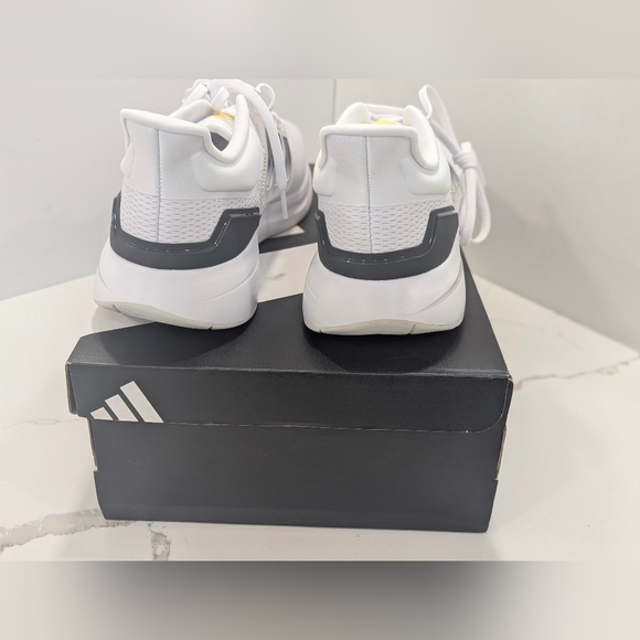 New Adidas White Black Running Shoes Men's 11 EQ21 RUN Running Sneaker Gym Comfy - Picture 9 of 11